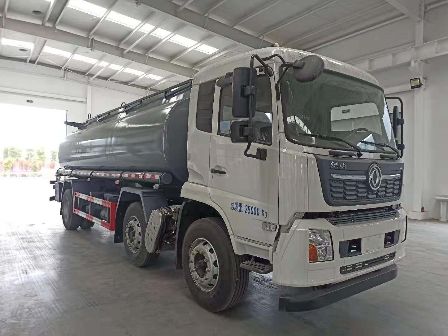 大力牌DLQ5250GPGD6型普通液体运输车