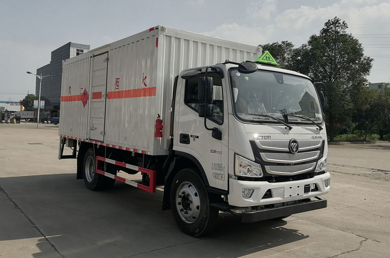 大力牌DLQ5122XRYBJ6型易燃液体厢式运输车